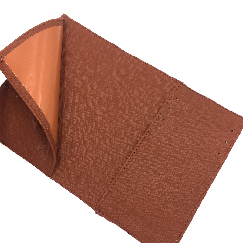 Custodia per passaporto Anime  - Travel Accessories In Japan recensione e prezzo