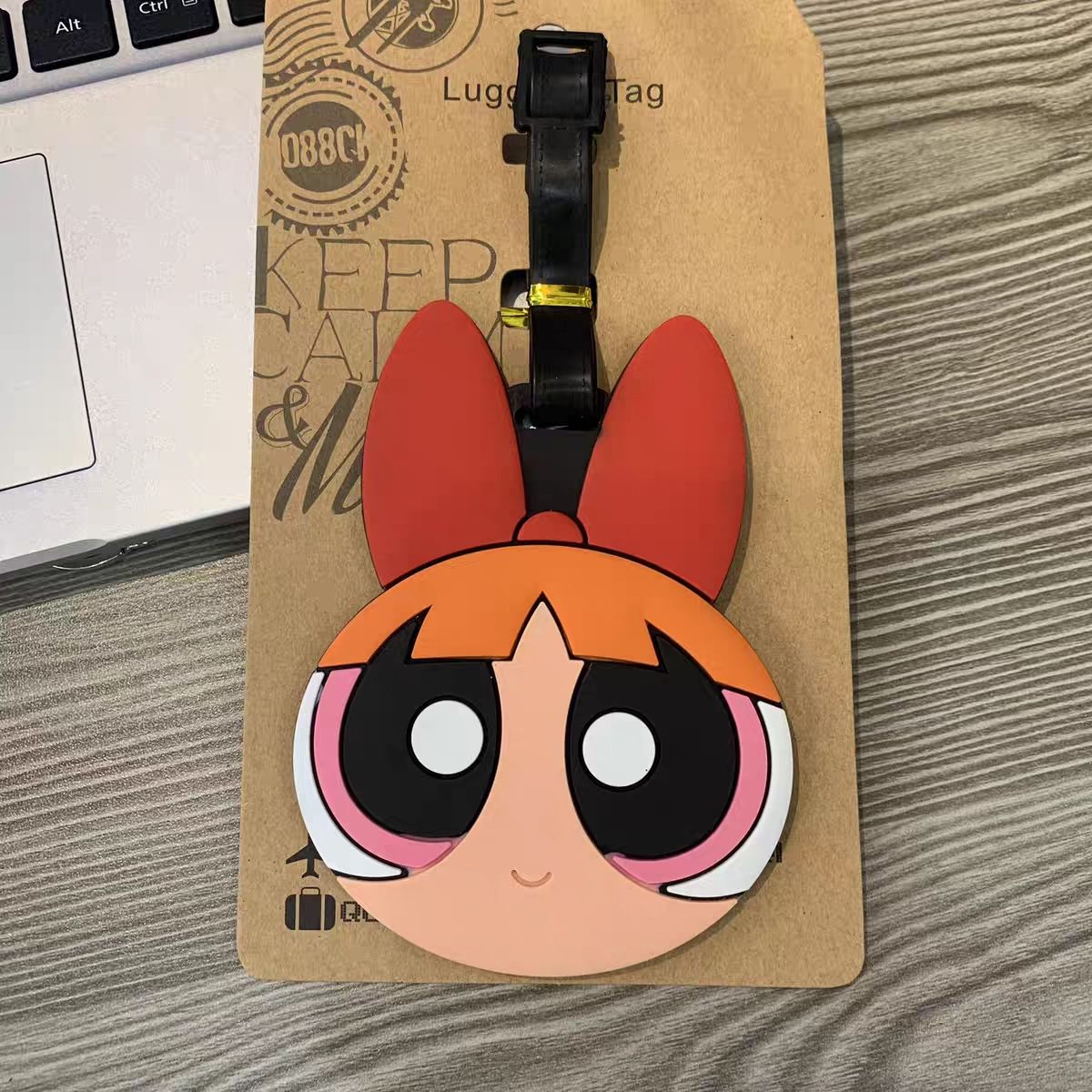 Ciondolo per borsa Anime The P - Travel Accessories Logo recensione e prezzo